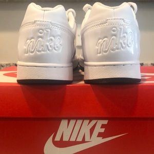 Nike All White Ebernon Low.